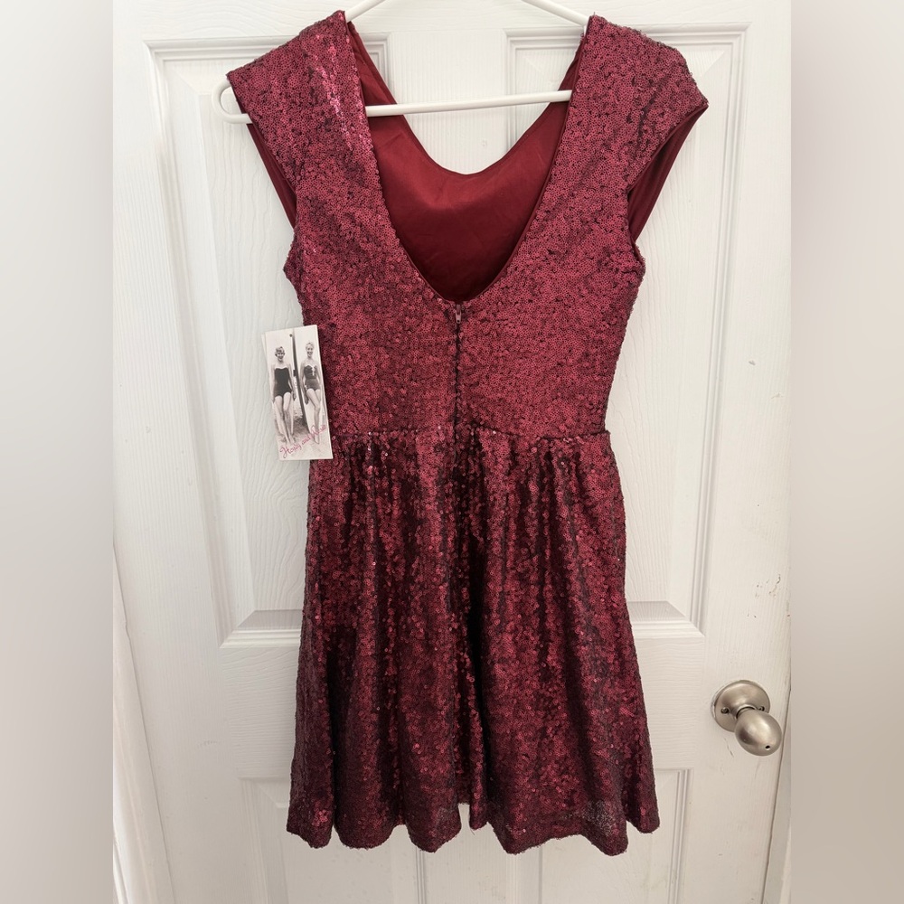 Honey and Rosie Wine Sequin Fit & Flare Dress Size S | Shown on M Model - Picture 6 of 9
